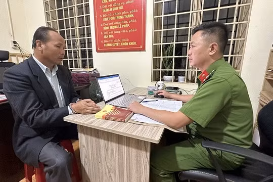 Bắt quả tang đối tượng chuyên xúi dục, tống tiền cán bộ địa chính 2 tỷ đồng