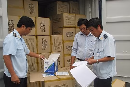 Tổng cục Hải quan: Xử lý nghiêm cán bộ, công chức làm việc qua loa, chiếu lệ, thiếu trách nhiệm