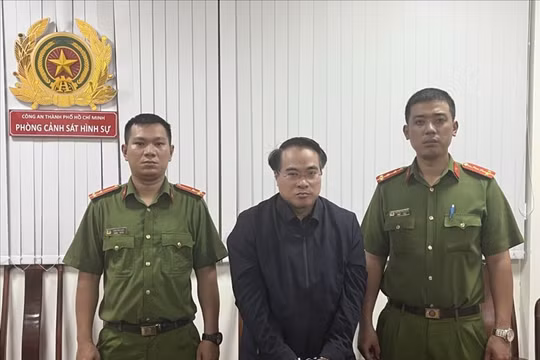 Bắt tạm giam Cục trưởng Cục Đăng kiểm Việt Nam về tội Nhận hối lộ