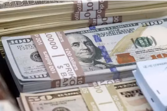 Tỷ giá tăng sốc, gần đạt 24.500 đồng/USD