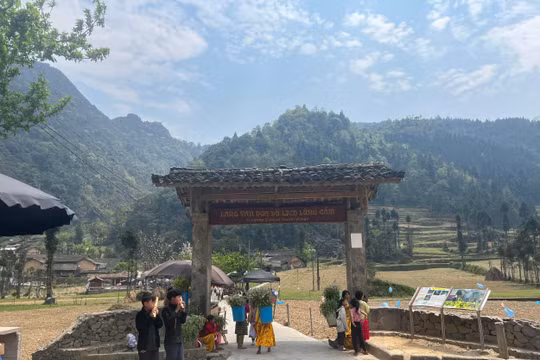 Hà Giang đón gần 2 triệu lượt khách du lịch trong tám tháng đầu năm