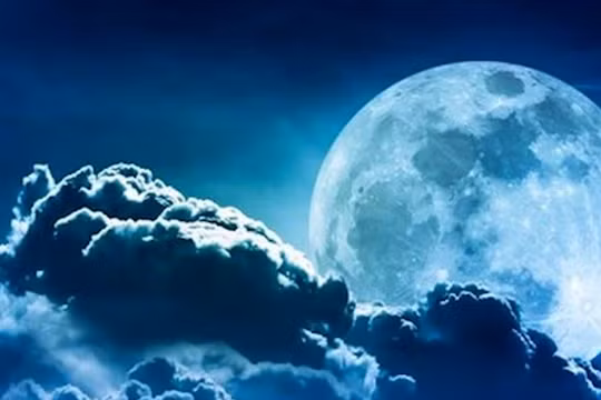 Đón chờ siêu trăng lớn nhất năm 2023