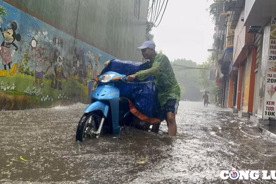 Trong tháng 7/2023, hàng loạt kỷ lục mưa lớn được thiết lập ở Nam Bộ
