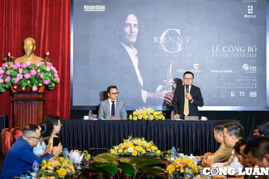 Báo Nhân Dân mời huyền thoại saxophone Kenny G về Việt Nam biểu diễn