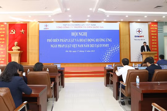 EVNNPT tổ chức Hội nghị phổ biến pháp luật, hưởng ứng ngày Pháp luật Việt Nam