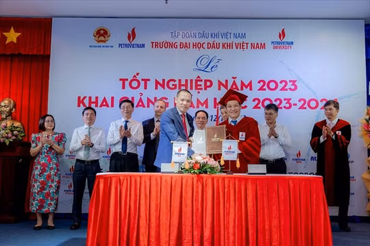 BSR ký kết thỏa thuận tác với Trường Đại học Dầu khí Việt Nam