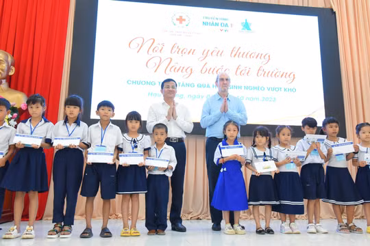 Hậu Giang: Hàng ngàn học sinh khó khăn cần thêm sự tiếp sức từ cộng đồng