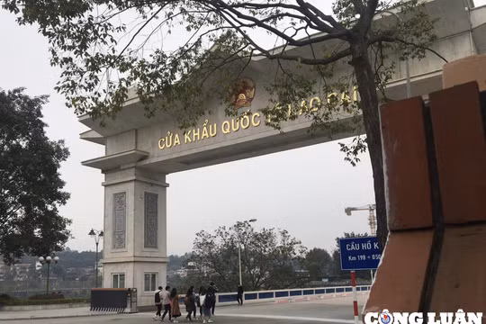 Dịp nghỉ lễ 30/4 - 1/5: Hơn 30.000 lượt người xuất nhập cảnh qua Cửa khẩu Quốc tế Lào Cai