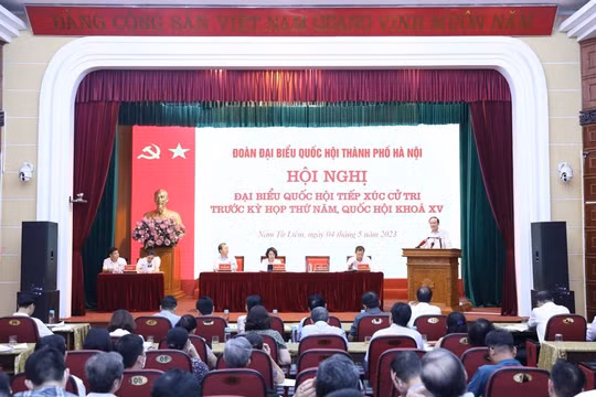 Cử trị kiến nghị tăng lương cho cán bộ, công chức tránh tình trạng tham nhũng