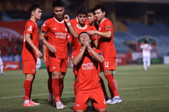 Bùi Tiến Dũng ghi bàn duy nhất, Viettel đánh bại Hồng Lĩnh Hà Tĩnh