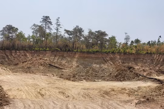 Tỉnh Gia Lai chỉ đạo kiểm tra, làm rõ vụ khai thác hàng nghìn m2 đất rừng ở biên giới