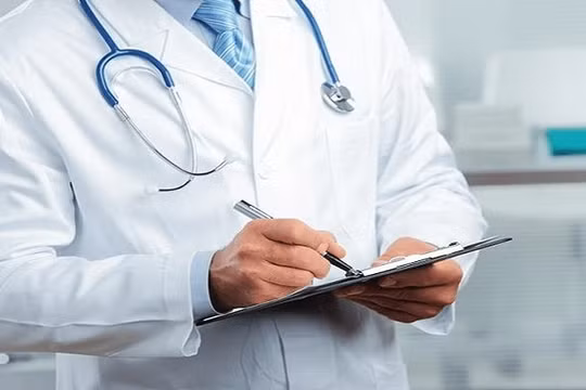 Lào Cai: Thu hồi và hủy chứng chỉ hành nghề khám chữa bệnh của 11 người