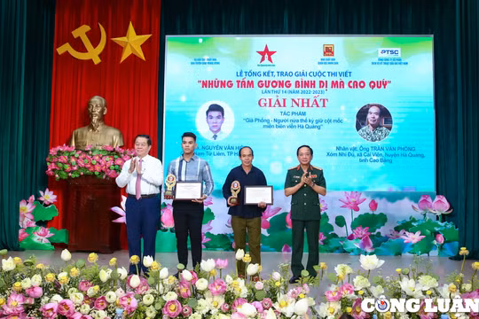 Báo Quân đội nhân dân trao giải Cuộc thi viết “Những tấm gương bình dị mà cao quý” lần thứ 14