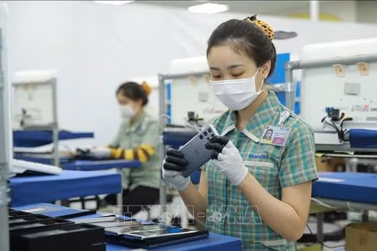 Việt Nam lần đầu tiên trở thành đối tác thặng dư thương mại lớn nhất của Hàn Quốc