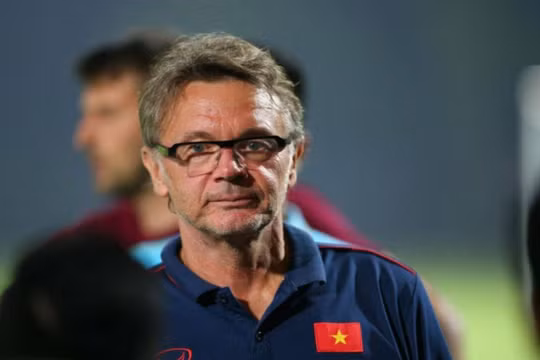 Huấn luyện viên Troussier chốt danh sách ĐT Việt Nam đấu ĐT Trung Quốc theo cách đặc biệt