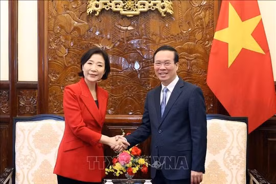 Tiếp tục thúc đẩy mạnh mẽ mối quan hệ Đối tác chiến lược toàn diện Việt Nam - Hàn Quốc