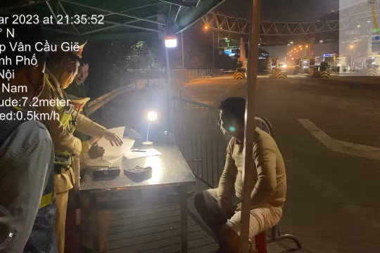 Phát hiện tài xế vi phạm nồng độ cồn trên cao tốc Pháp Vân- Ninh Bình
