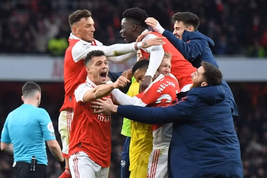 Ngược dòng trước Bournemouth, Arsenal chứng tỏ bản lĩnh ứng viên vô địch