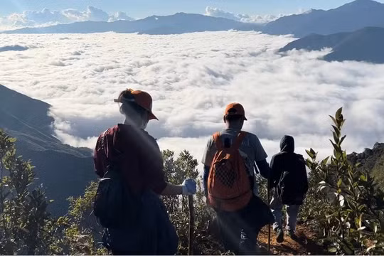 "Bước chân trên mây" - Sân chơi bổ ích cho các nhà báo, phóng viên