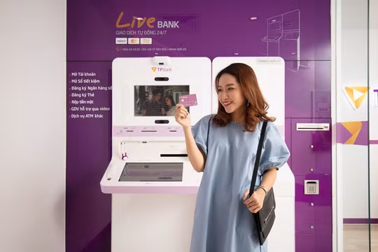 Trải nghiệm mở thẻ và thanh toán thần tốc có 1-0-2 lần đầu xuất hiện trên thị trường