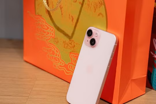 Top smartphone 4 thích hợp làm quà tặng 20/10