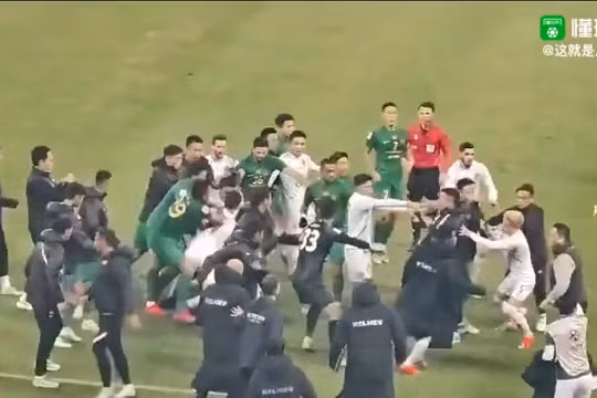 Ẩu đả ở AFC Champions League giữa cầu thủ Thái Lan và Trung Quốc