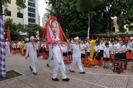 Khai giảng năm học 2023- 2024: Dấu ấn tinh thần đoàn kết, chung tay vì học sinh