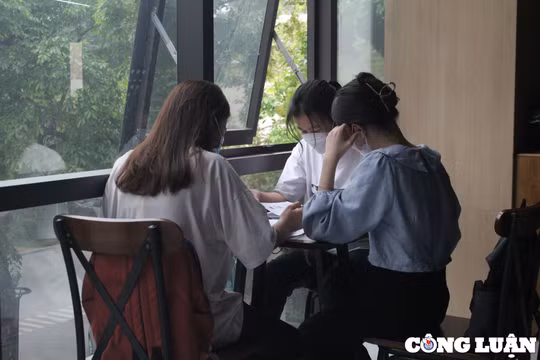 Không khí đọc sách của người trẻ trong ngày Sách và Văn hóa đọc Việt Nam