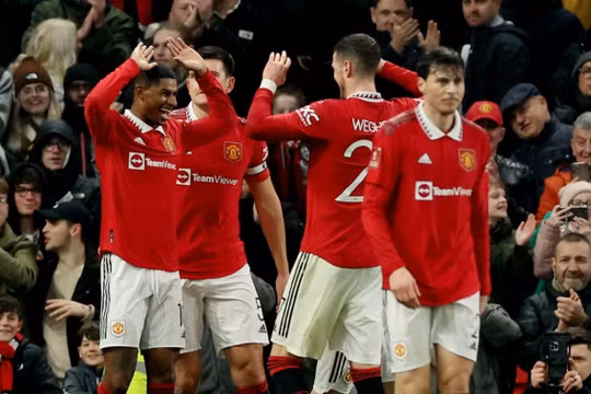 Dàn sao Brazil tỏa sáng đưa Man Utd lọt vào vòng 5 FA Cup