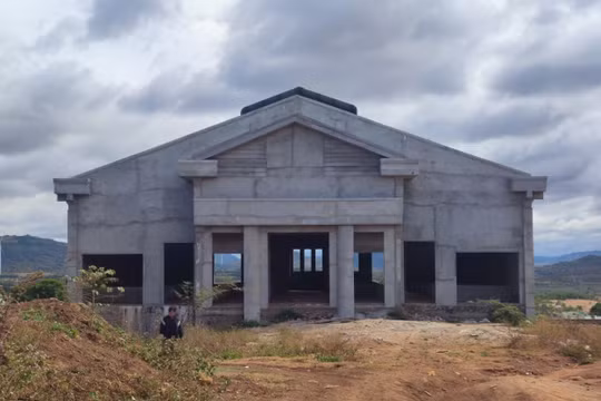 Gia Lai: Chợ gần 10 tỷ xây 5 năm chưa xong vì thiếu vốn