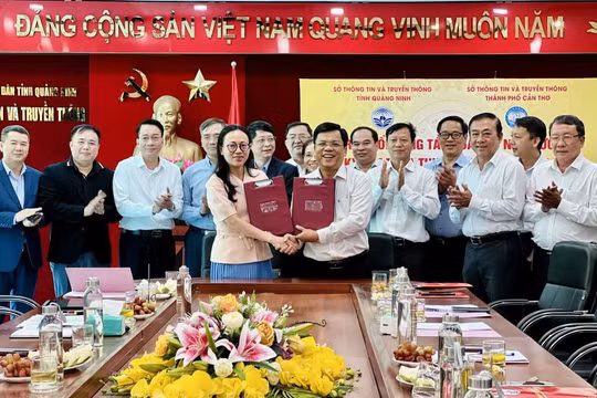 Sở Thông tin và Truyền thông Quảng Ninh và Cần Thơ ký kết thỏa thuận ghi nhớ hợp tác