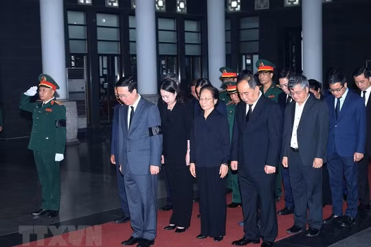 Cử hành trọng thể Lễ viếng Thượng tướng Nguyễn Chí Vịnh, nguyên Thứ trưởng Bộ Quốc phòng