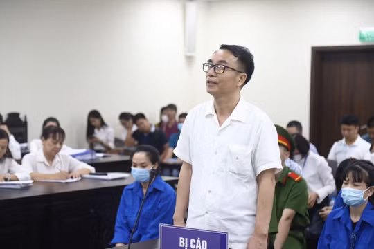 Cựu Phó Cục trưởng Cục Quản lý thị trường Trần Hùng bị phạt 9 năm tù về tội "Nhận hối lộ"