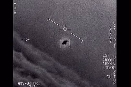 Quốc hội Mỹ điều trần về UFO, cựu sĩ quan nói Mỹ có hài cốt 'không phải con người'