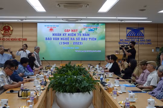 Báo Văn nghệ tổ chức gặp mặt kỷ niệm 75 năm ra số báo đầu tiên