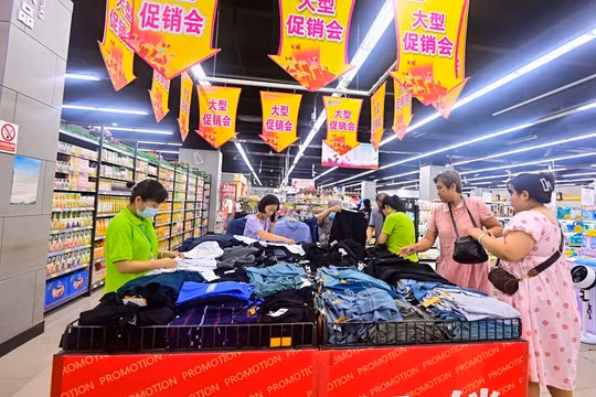 GDP Trung Quốc tăng trưởng vượt trội