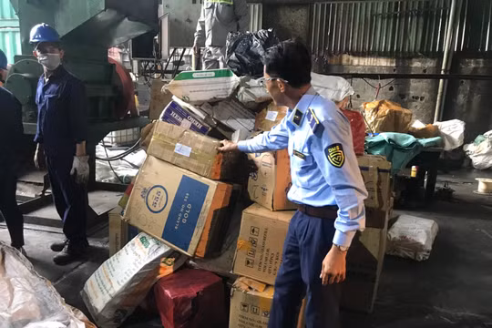TP HCM tiêu huỷ gần 21.000 bao thuốc lá nhập lậu