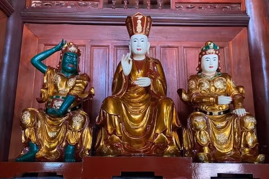 Văn khấn Đức Thánh Hiền năm Quý Mão 2023 chuẩn nhất