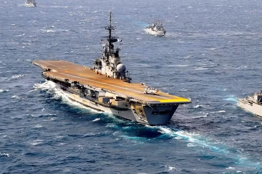 Brazil đã đánh chìm tàu sân bay cũ ở Đại Tây Dương