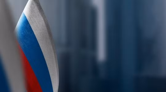 Dầu thô của Nga lần đầu tiên giảm dưới mức giá trần