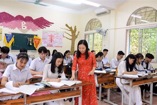 Những thay đổi về tuổi nghỉ hưu, cách tính lương hưu năm 2024 của giáo viên