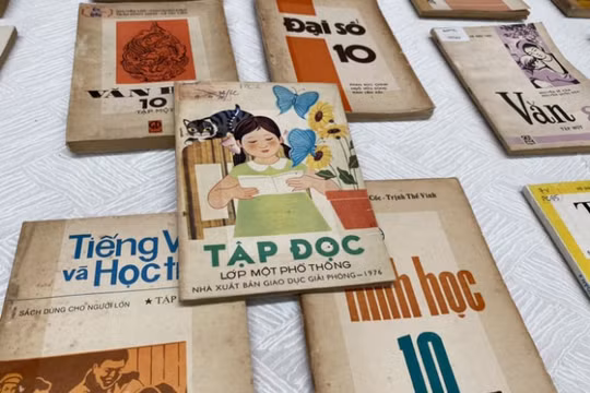 Có sách giáo khoa chuẩn hay không?
