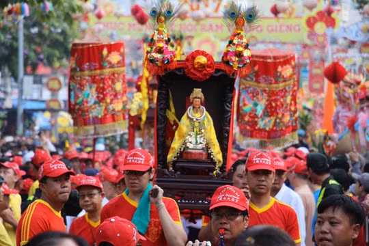 Văn hoá đặc trưng của người Hoa ở Cần Thơ trong lễ vía Bà Thiên Hậu
