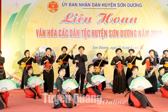 Hàng nghìn người tham dự Tết độc lập gắn với Lễ hội Tân Trào 2023