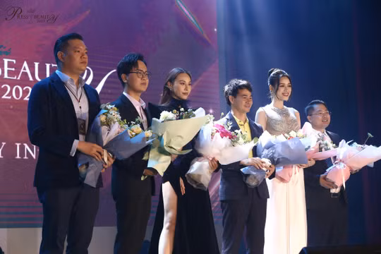 Press Beauty 2023: Dàn thí sinh tài sắc vẹn toàn tỏa sáng trong vòng Bán kết