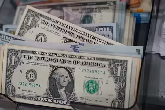 Lệnh trừng phạt Nga của phương Tây đang đe dọa vị thế đồng USD