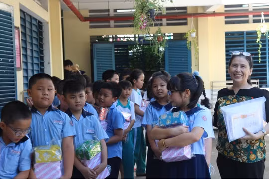 TP. Hồ Chí Minh: Nỗ lực để 100% HSSV có thẻ BHYT