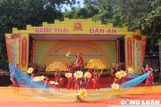 Những hình ảnh đẹp tại Lễ hội Bánh Chưng - Bánh Giầy năm 2023