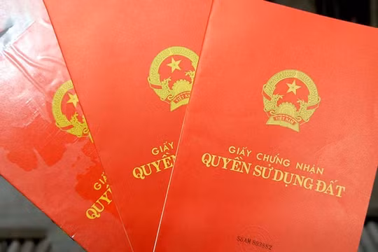 Lào Cai: Cảnh báo kẻ xấu dùng sổ đỏ giả công chứng để lừa đảo