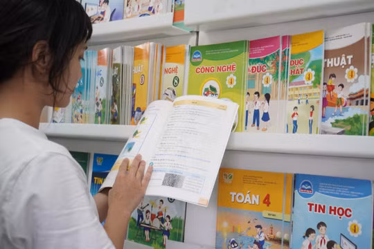 Tiến độ in sách giáo khoa lớp 4,8,11 hiện ra sao?